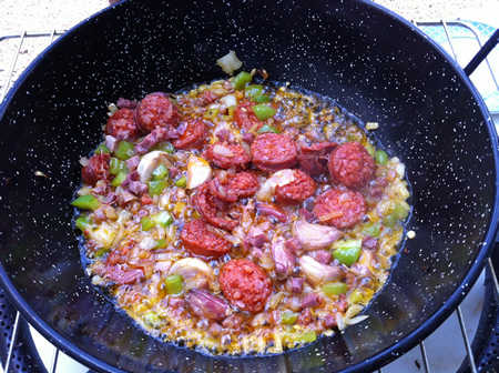 Migas con chorizo