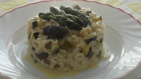 Risotto con verdudas, setas y trigueros